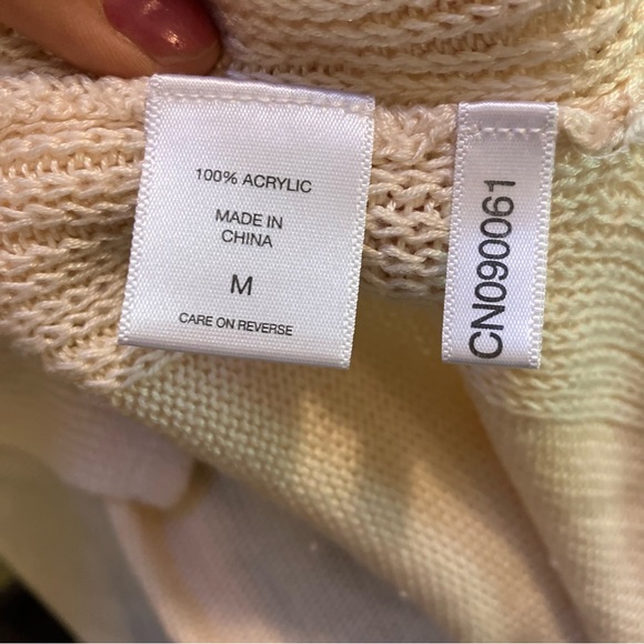 5/$20 SOHO New York Company Pink cross bodice light pink sweater, M - Picture 4 of 10